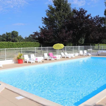 Village Vacances De Chantonnay Exterior photo