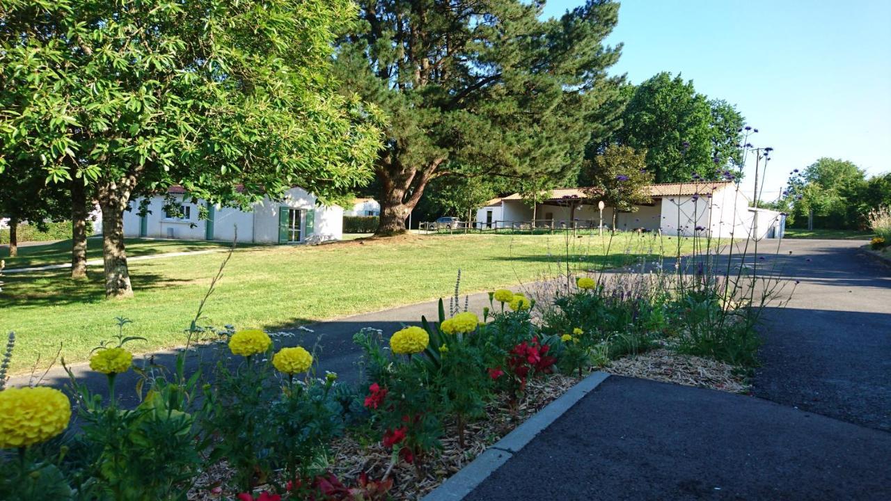 Village Vacances De Chantonnay Exterior photo