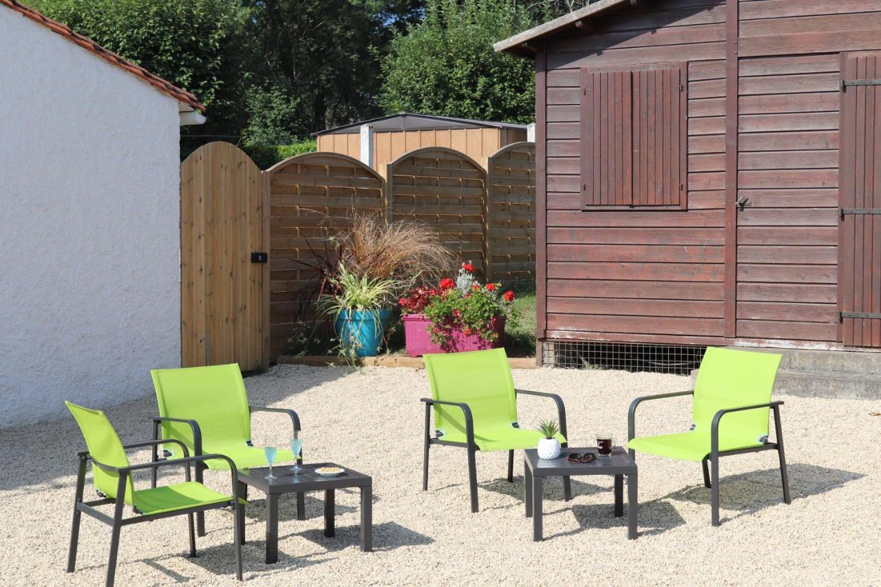 Village Vacances De Chantonnay Exterior photo